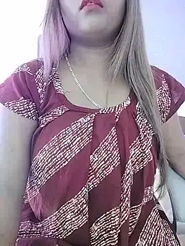 LoveLy-Soneya online show from June 17, 2026, 4:17 pm