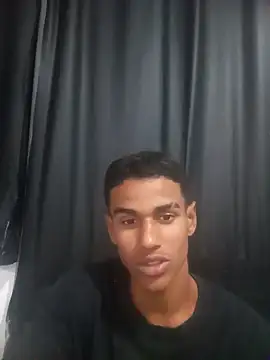 moreninhosafadinho21 online show from November 27, 2025, 10:32 pm