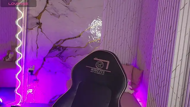 Snapshot of PEACHY_TAY chatting on March 24, 2026, 11:54 am PEACHY TAY online show from March 24, 2026, 11:54 am