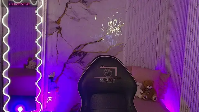 Snapshot of PEACHY_TAY chatting on March 23, 2026, 11:21 am PEACHY TAY online show from March 23, 2026, 11:21 am