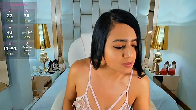 Bella  carther online show from May 28, 2026, 1:17 pm