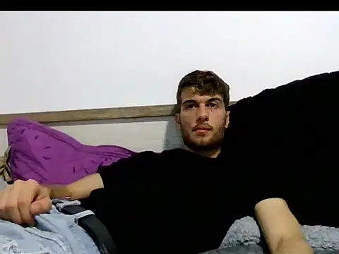 nikolasnik50 online show from November 4, 2025, 9:18 pm