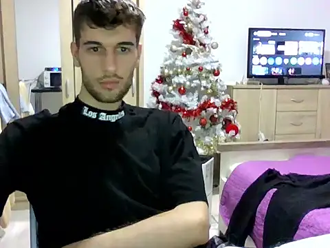 nikolasnik50 online show from December 3, 2025, 10:20 pm