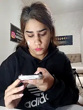 Snapshot of nahiarabiel33 chatting on May 14, 2026, 7:00 pm nahiarabiel33 online show from May 14, 2026, 7:00 pm