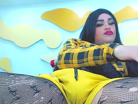 NharaBigCock online show from April 19, 2026, 7:49 pm