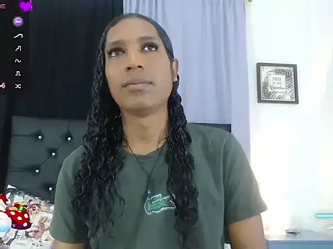 MiaCoock online show from December 16, 2025, 12:42 pm