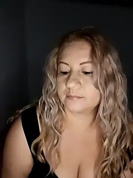 Karoline milf hot online show from November 13, 2025, 4:38 am