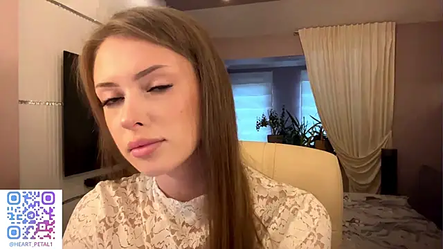 Snapshot of mona_star chatting on November 7, 2025, 9:14 am mona star online show from November 7, 2025, 9:14 am