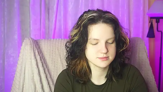 LatinaHuguenin online show from March 13, 2026, 8:14 pm