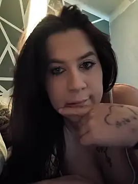 zara night01 online show from November 14, 2025, 1:15 pm