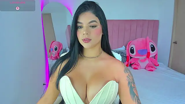 Janettcruz online show from February 5, 2026, 7:32 pm