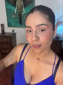 alisaa jhons1 online show from February 16, 2026, 2:10 am