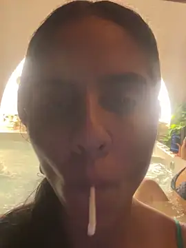 alisaa jhons1 online show from April 16, 2026, 12:00 am