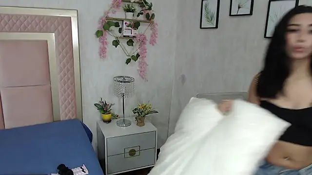 Snapshot of Madhison_5 chatting on February 20, 2026, 12:51 pm Madhison 5 online show from February 20, 2026, 12:51 pm