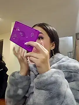 Celeste Moretti online show from April 21, 2026, 3:07 pm