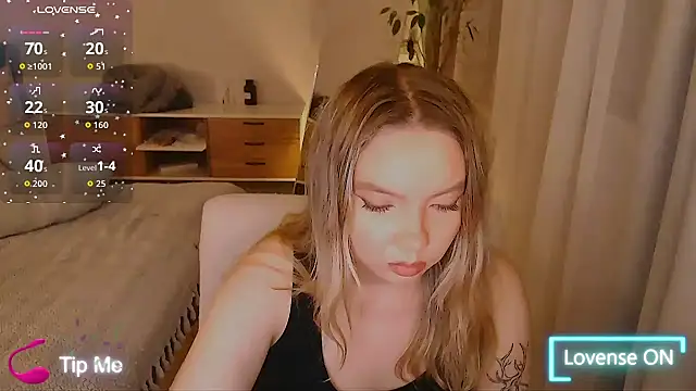 PolinaXXXXJones online show from February 12, 2026, 7:35 pm