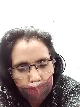 Snapshot of sanjana077 chatting on February 17, 2026, 4:43 am sanjana077 online show from February 17, 2026, 4:43 am