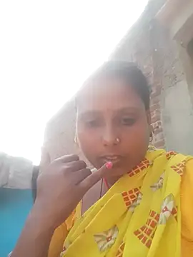 Snapshot of MiniBeast_2 chatting on November 9, 2025, 8:29 am MiniBeast 2 online show from November 9, 2025, 8:29 am