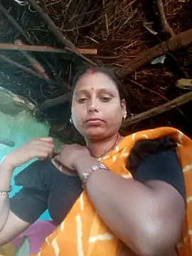 Snapshot of MiniBeast_2 chatting on November 11, 2025, 5:46 am MiniBeast 2 online show from November 11, 2025, 5:46 am