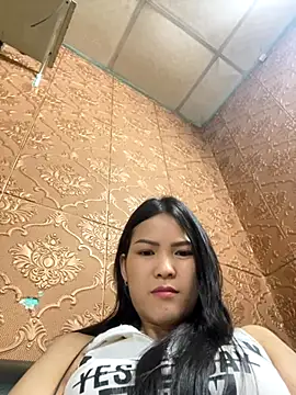 Snapshot of Beolulu chatting on November 7, 2025, 12:42 pm Beolulu online show from November 7, 2025, 12:42 pm