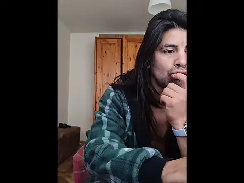 CharlyHemax online show from November 5, 2025, 9:23 am