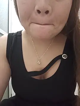 Snapshot of linh-xinh18 chatting on November 7, 2025, 5:17 pm linh-xinh18 online show from November 7, 2025, 5:17 pm