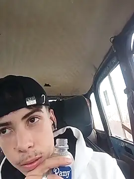 Snapshot of NovaCharm chatting on December 19, 2025, 3:25 pm NovaCharm online show from December 19, 2025, 3:25 pm