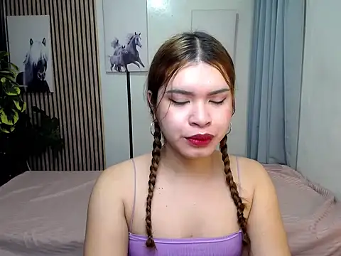 furry puss online show from December 1, 2025, 11:49 pm