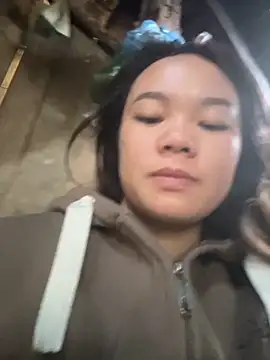 Snapshot of Dilen_7533 chatting on November 30, 2025, 12:44 am Dilen 7533 online show from November 30, 2025, 12:44 am