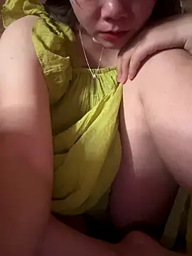 Snapshot of Dilen_7533 chatting on December 23, 2025, 2:44 am Dilen 7533 online show from December 23, 2025, 2:44 am