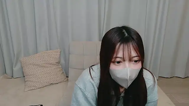 Snapshot of yuki-0303 chatting on November 5, 2025, 12:19 pm yuki-0303 online show from November 5, 2025, 12:19 pm