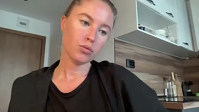 Ameli8 online show from November 19, 2025, 12:16 pm