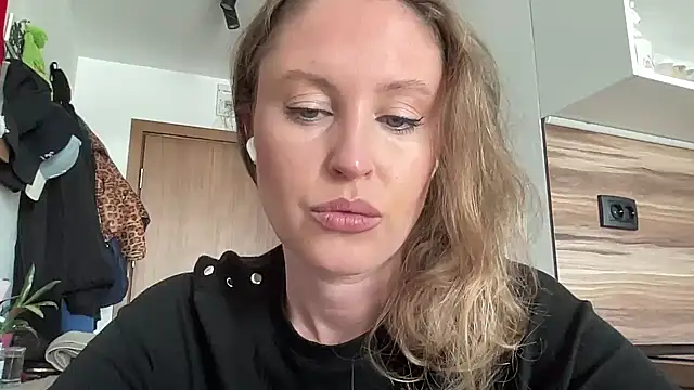 Ameli8 online show from December 17, 2025, 11:15 am