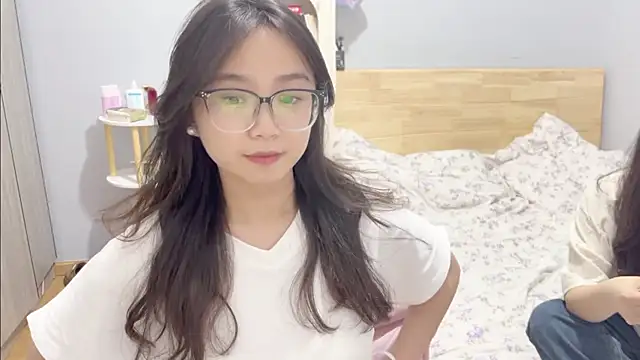 Snapshot of Hmm_0303 chatting on February 5, 2026, 3:30 pm Hmm 0303 online show from February 5, 2026, 3:30 pm