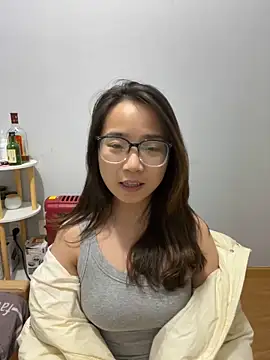 Hmm 0303 online show from November 19, 2025, 2:39 pm