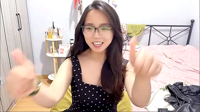 Hmm 0303 online show from April 14, 2026, 4:34 pm