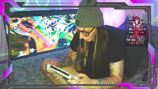 Luxxrra online show from December 17, 2025, 7:52 pm