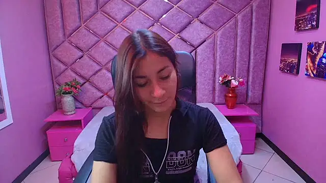 Snapshot of NickyMiler chatting on November 27, 2025, 1:44 pm NickyMiler online show from November 27, 2025, 1:44 pm