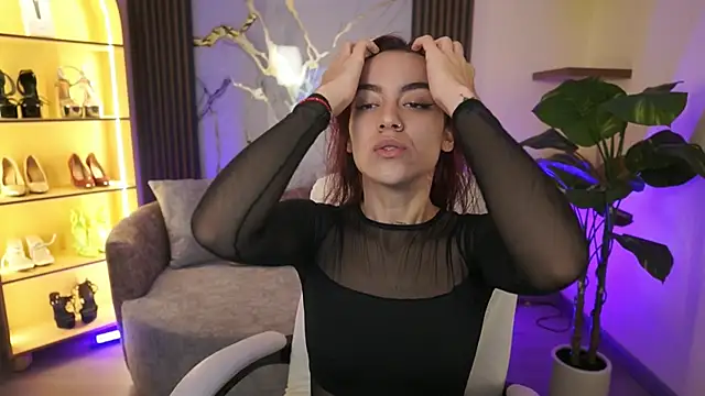 TessaaFox online show from February 9, 2026, 11:41 am