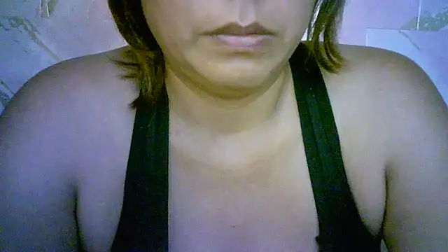 Snapshot of Zulreyna chatting on February 19, 2026, 4:31 am Zulreyna online show from February 19, 2026, 4:31 am