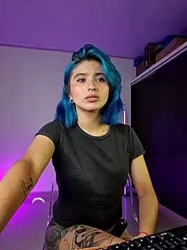 Star Taylenna online show from December 17, 2025, 4:06 am