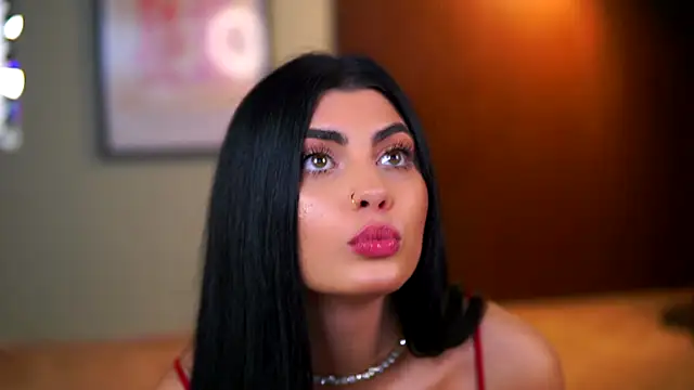 Snapshot of RavennaDArcy chatting on November 11, 2025, 7:19 pm RavennaDArcy online show from November 11, 2025, 7:19 pm