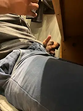 Snapshot of Alex281225 chatting on December 1, 2025, 5:25 pm Alex281225 online show from December 1, 2025, 5:25 pm