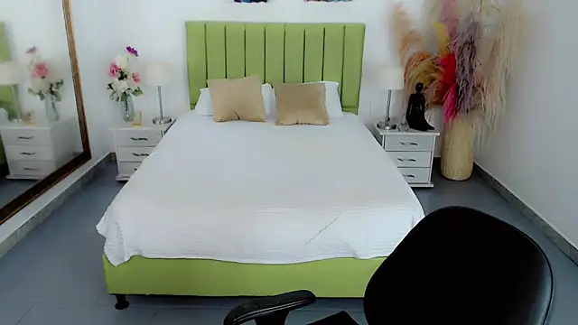 sebastian cruz  online show from March 26, 2026, 7:01 pm