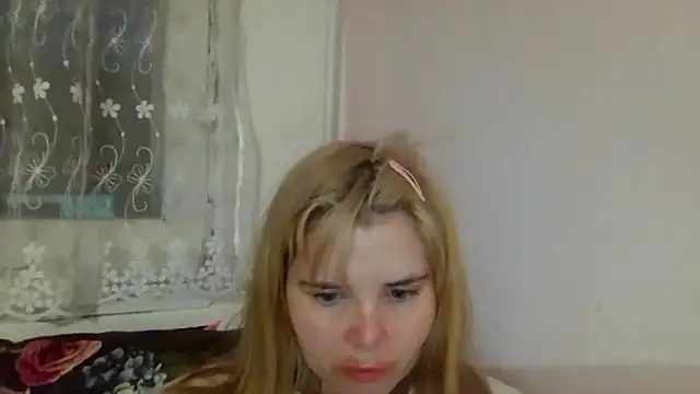 HornyElena online show from February 12, 2026, 4:29 pm