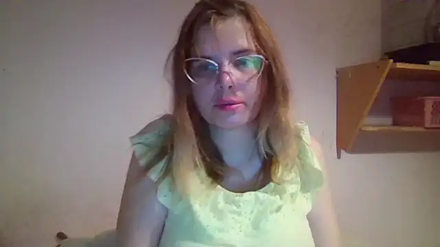 HornyElena online show from November 13, 2025, 7:07 pm