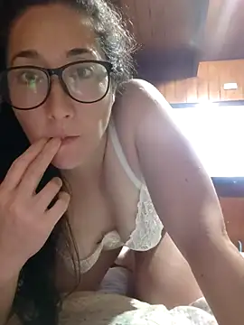  sweetdelight  online show from February 18, 2026, 4:10 am