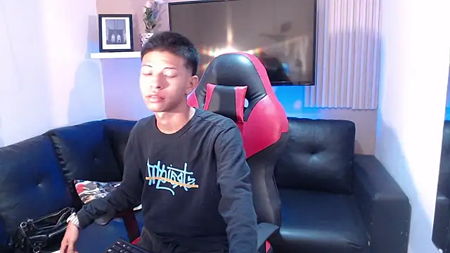 Tessachains 2  online show from January 8, 2026, 3:29 pm