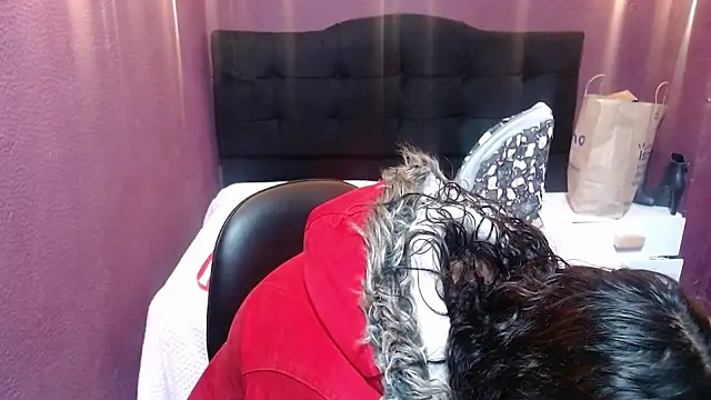 monika 256 online show from January 19, 2026, 1:15 pm