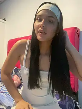 Snapshot of Chiquinquira3 chatting on April 18, 2026, 5:10 am Chiquinquira3 online show from April 18, 2026, 5:10 am